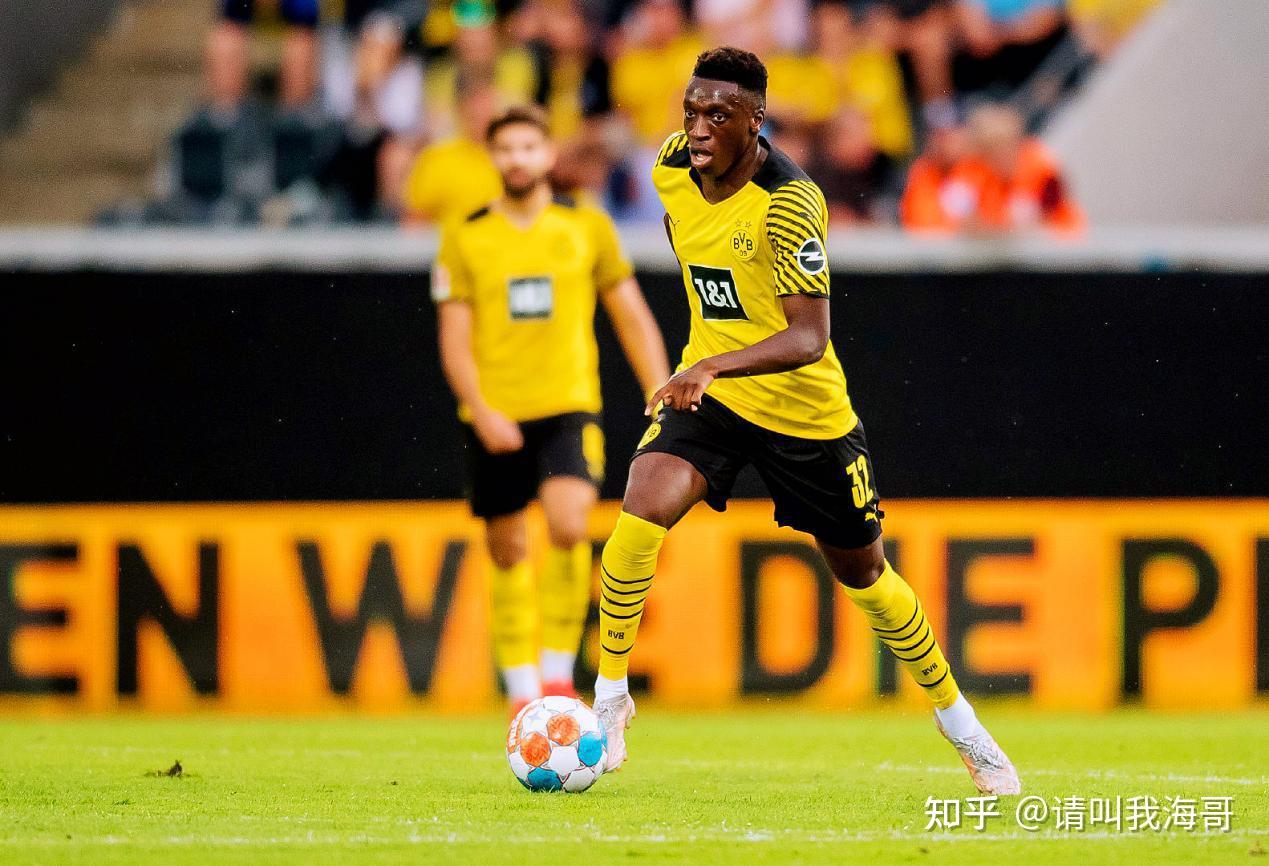 赛后门兴格拉德巴赫调整名单以备西甲，官宣签约环节打磨，底气十足，临场指挥获称赞的简单介绍